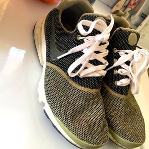 Nike womans active shoes